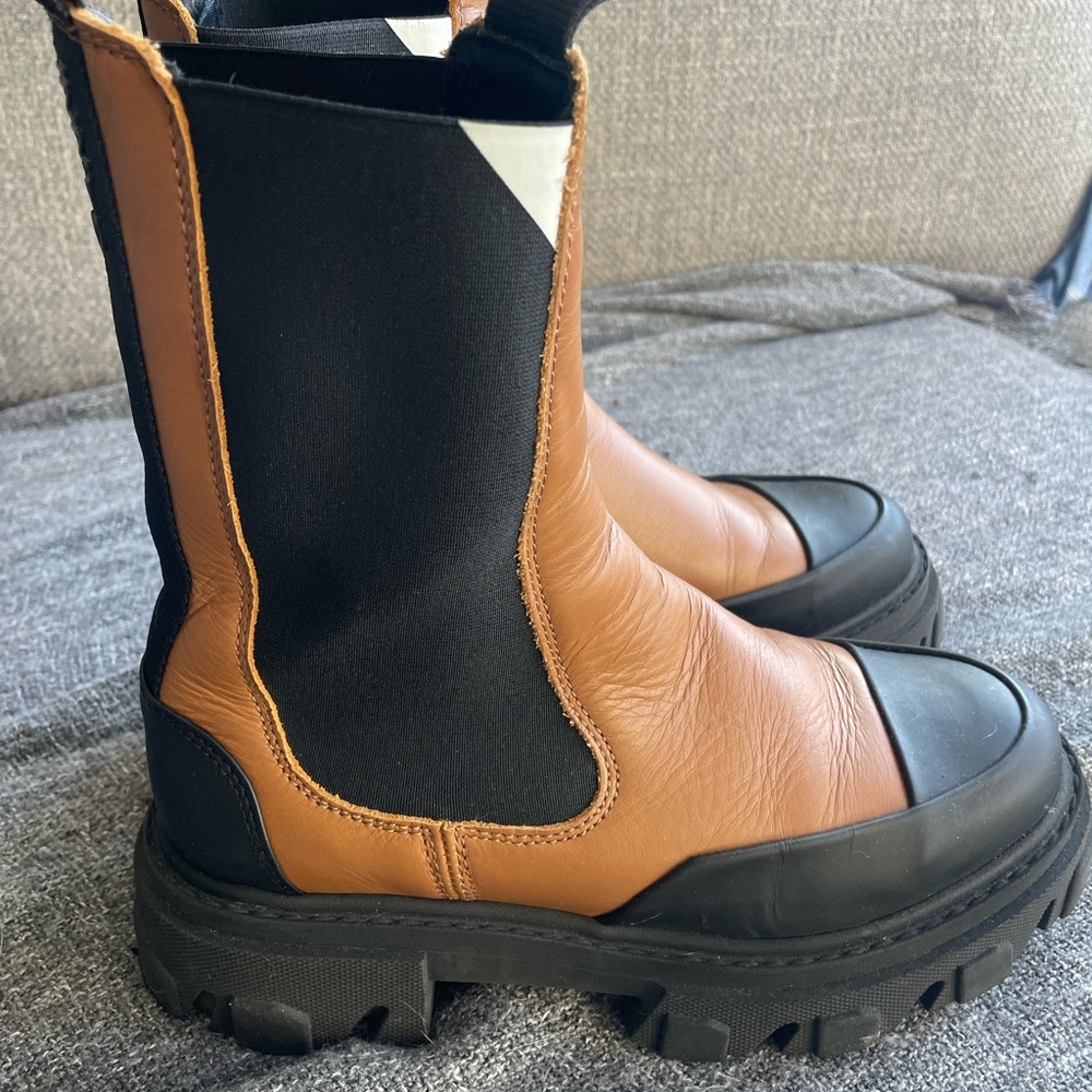 GANNI Leather Chelsea Boots